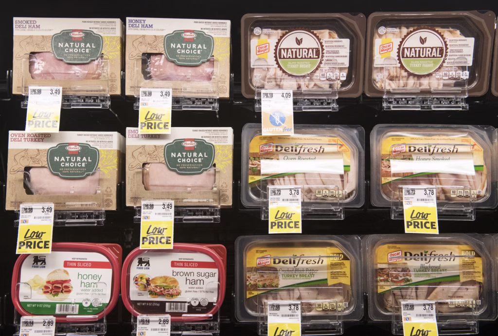 prepackaged lunch meat retail display